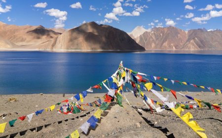 Conquer Khardung La – Ladakh Road Trip of a Lifetime